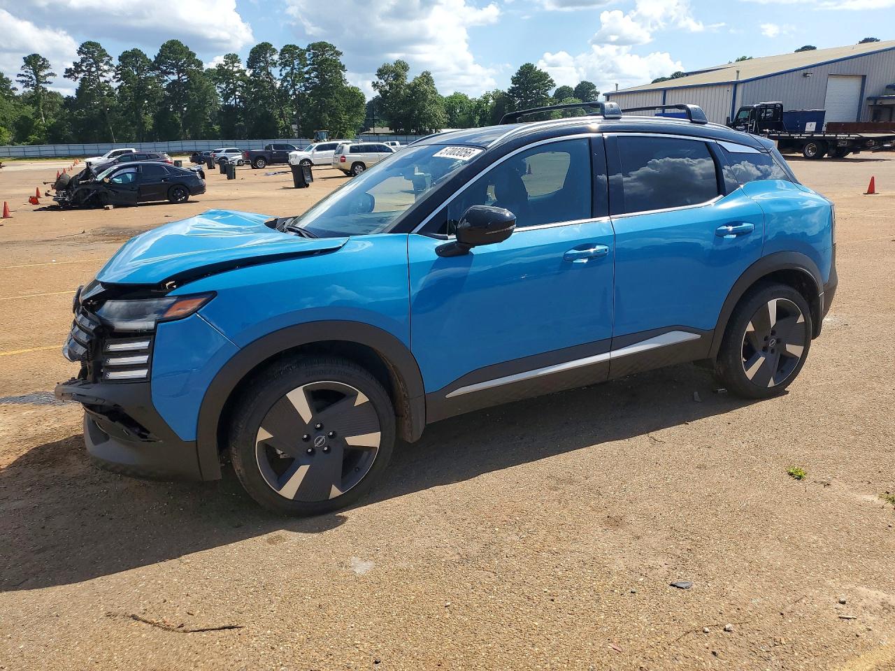2025 NISSAN KICKS SR