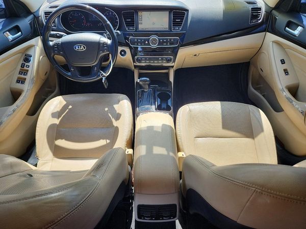 2015 KIA CADENZA