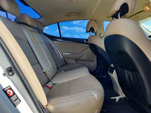 2015 KIA CADENZA