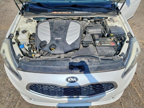 2015 KIA CADENZA