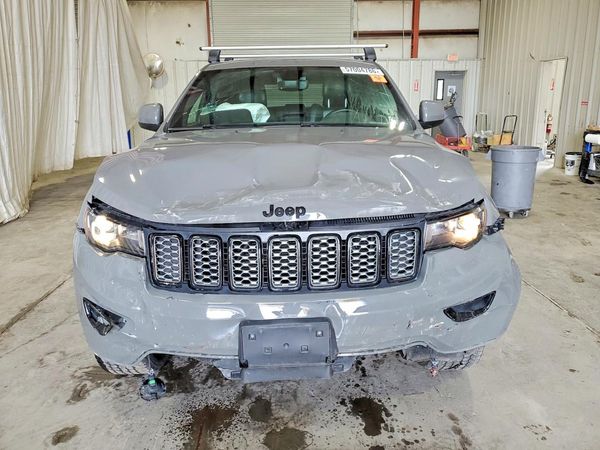2019 JEEP GRAND CHEROKEE Laredo