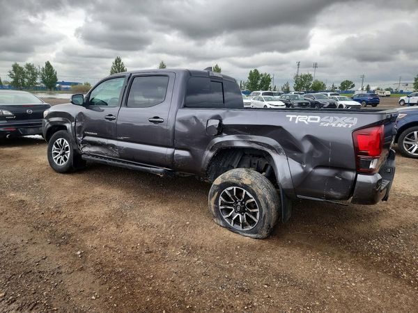 2018 TOYOTA TACOMA