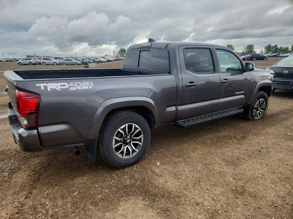2018 TOYOTA TACOMA