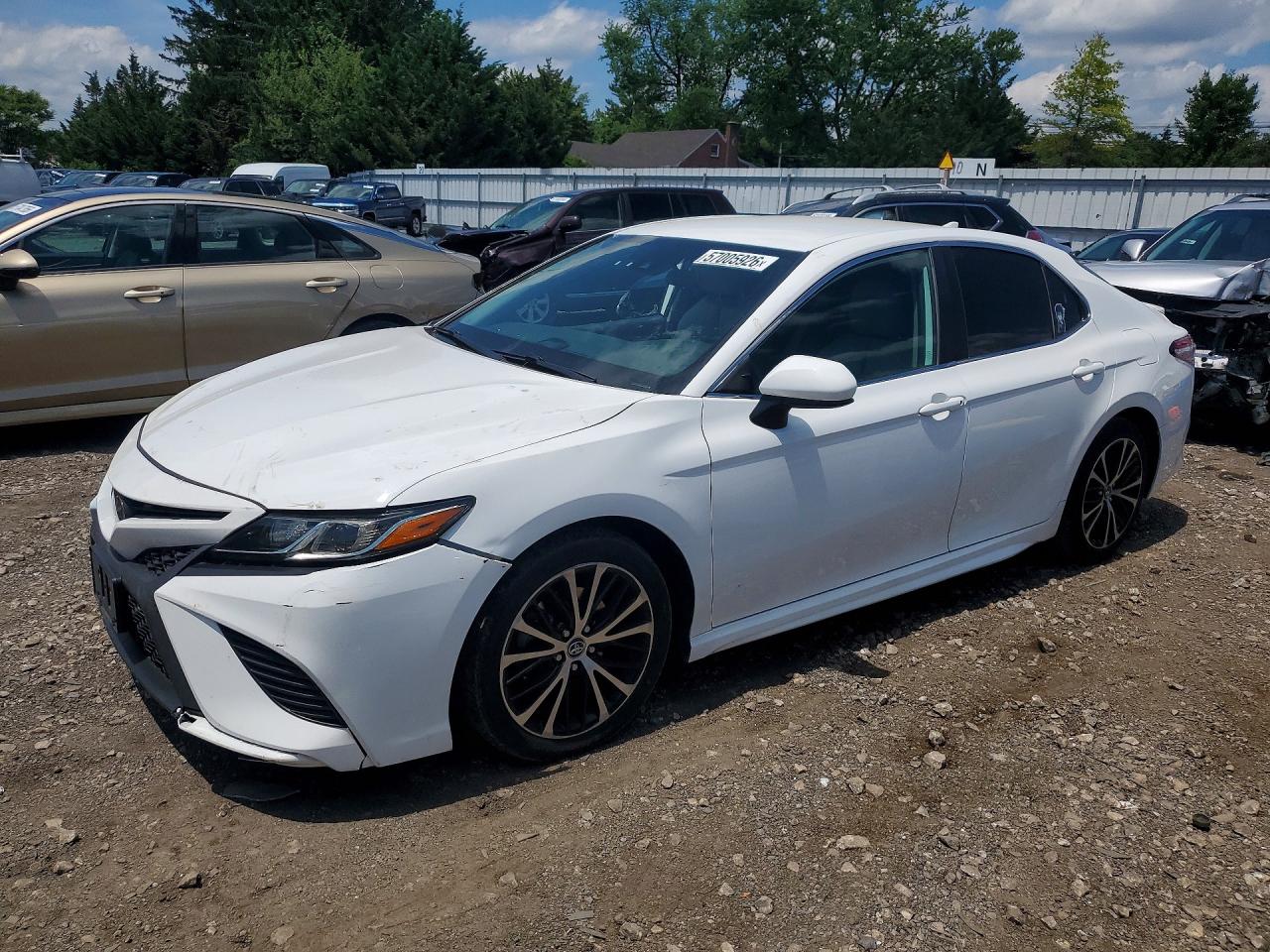 2020 TOYOTA CAMRY SE