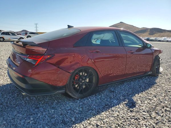 2024 HYUNDAI ELANTRA