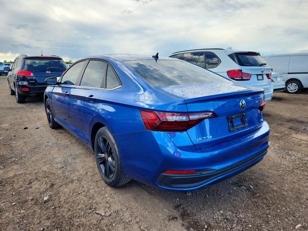 2023 VOLKSWAGEN JETTA SE w/ Sunroof