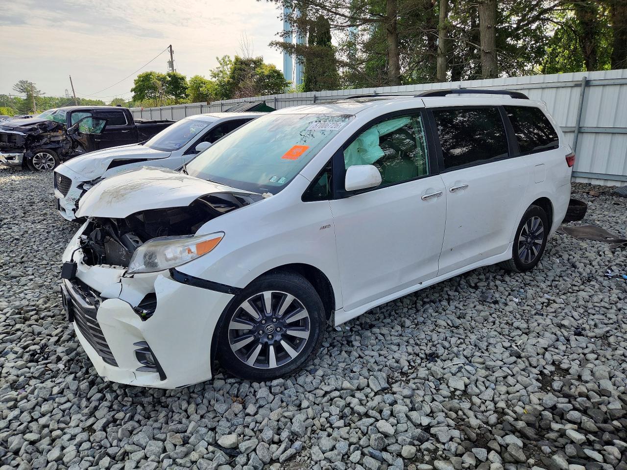 2019 TOYOTA SIENNA