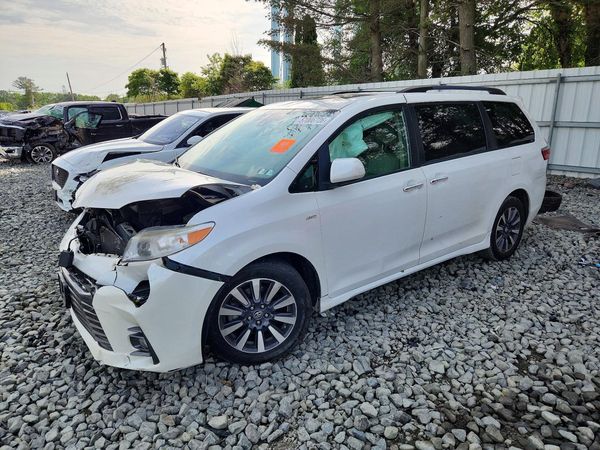 2019 TOYOTA SIENNA