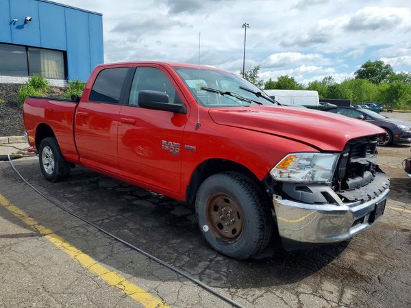 2019 RAM 1500 CLASSIC SLT