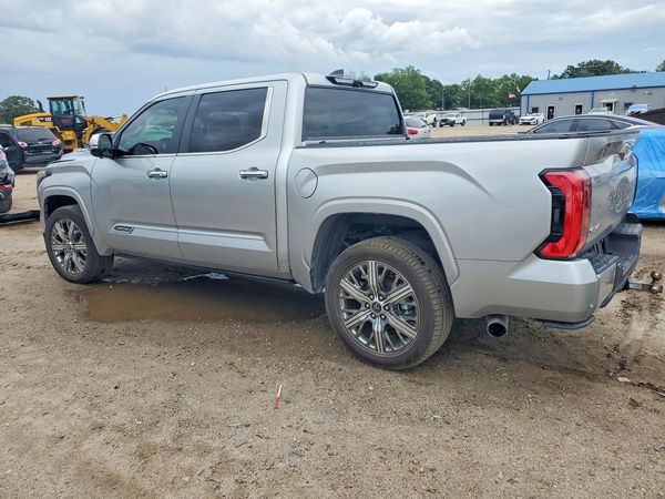 2024 TOYOTA TUNDRA Capstone