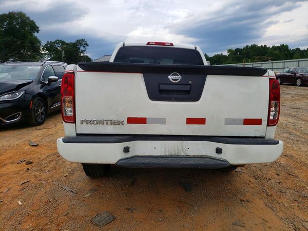 2020 NISSAN FRONTIER