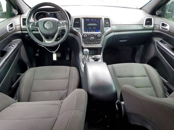 2018 JEEP GRAND CHEROKEE LAREDO 4X2