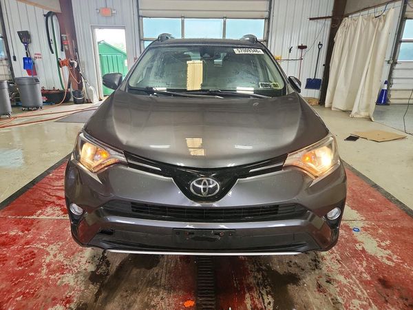 2018 TOYOTA RAV4 Adventure/XLE