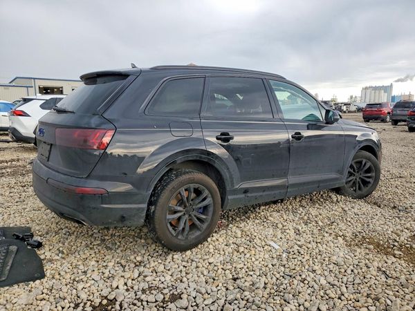 2017 AUDI Q7 quattro Premium