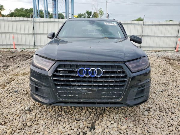 2017 AUDI Q7 quattro Premium