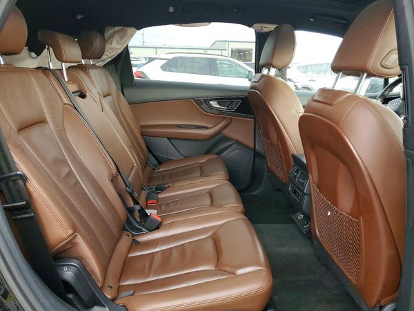2017 AUDI Q7 quattro Premium