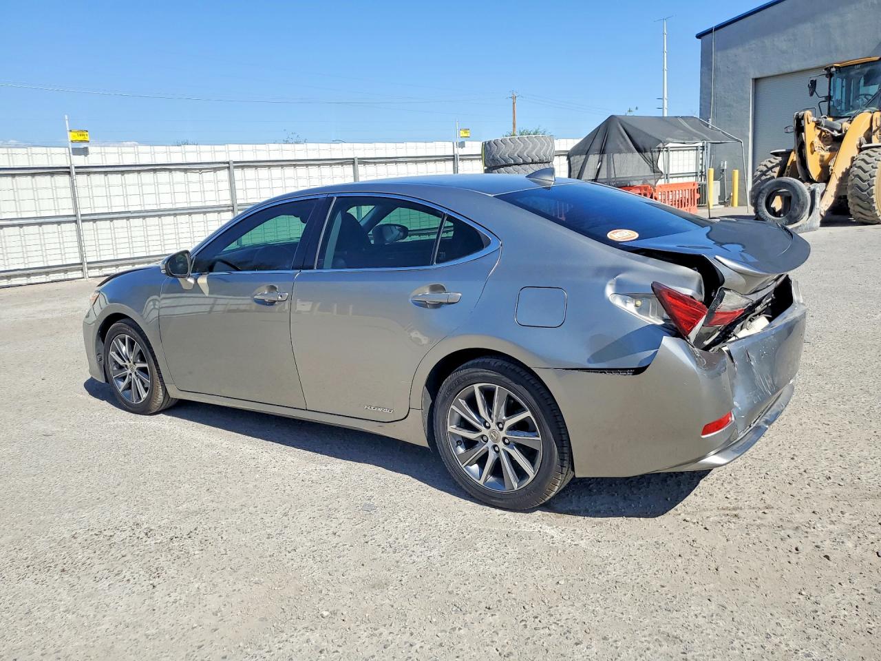 2016 LEXUS ES 300h