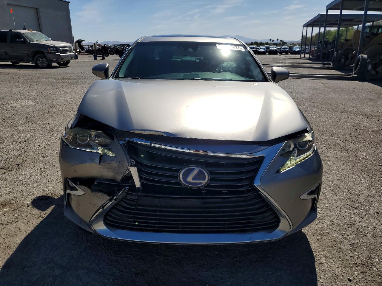 2016 LEXUS ES 300h