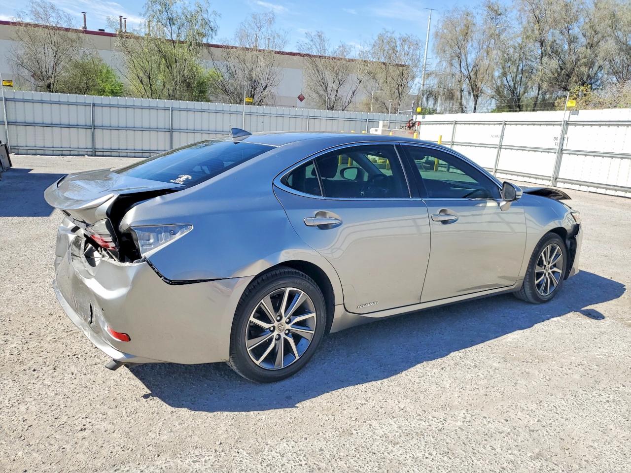 2016 LEXUS ES 300h