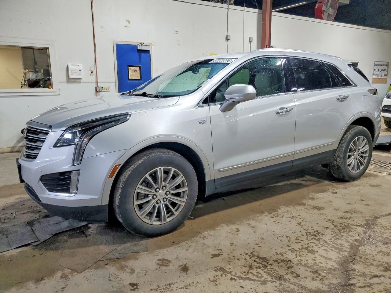 2017 CADILLAC XT5 Luxury