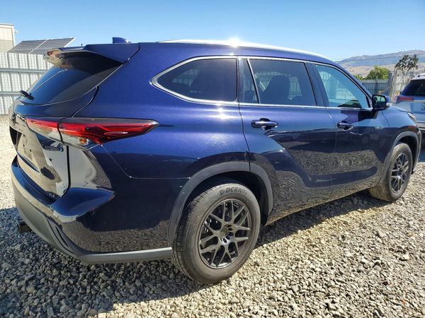 2021 TOYOTA HIGHLANDER XLE Nav