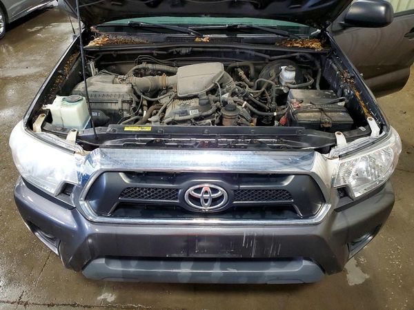2012 TOYOTA TACOMA