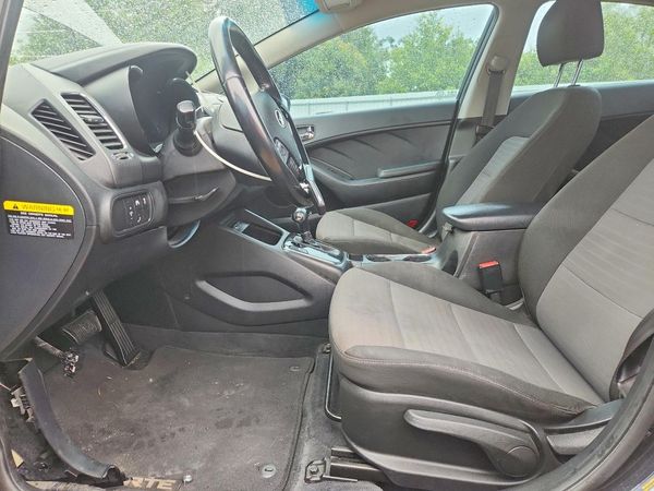 2017 KIA FORTE LX Popular, S