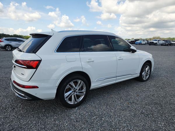 2023 AUDI Q7