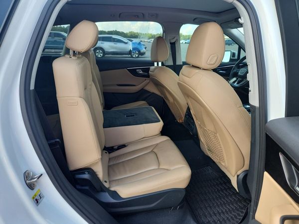 2023 AUDI Q7