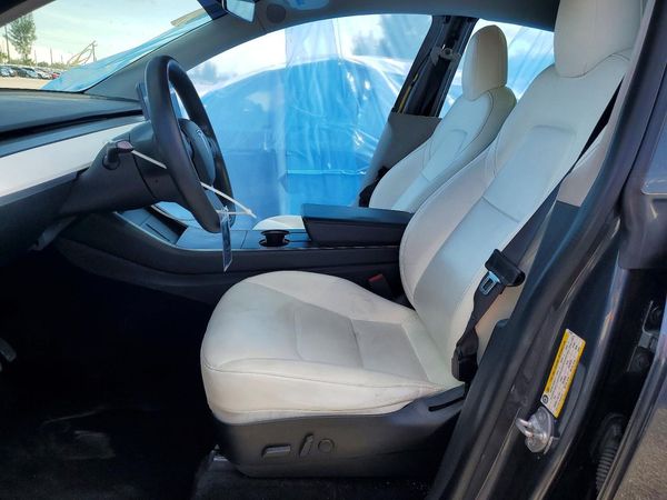 2020 TESLA MODEL Y