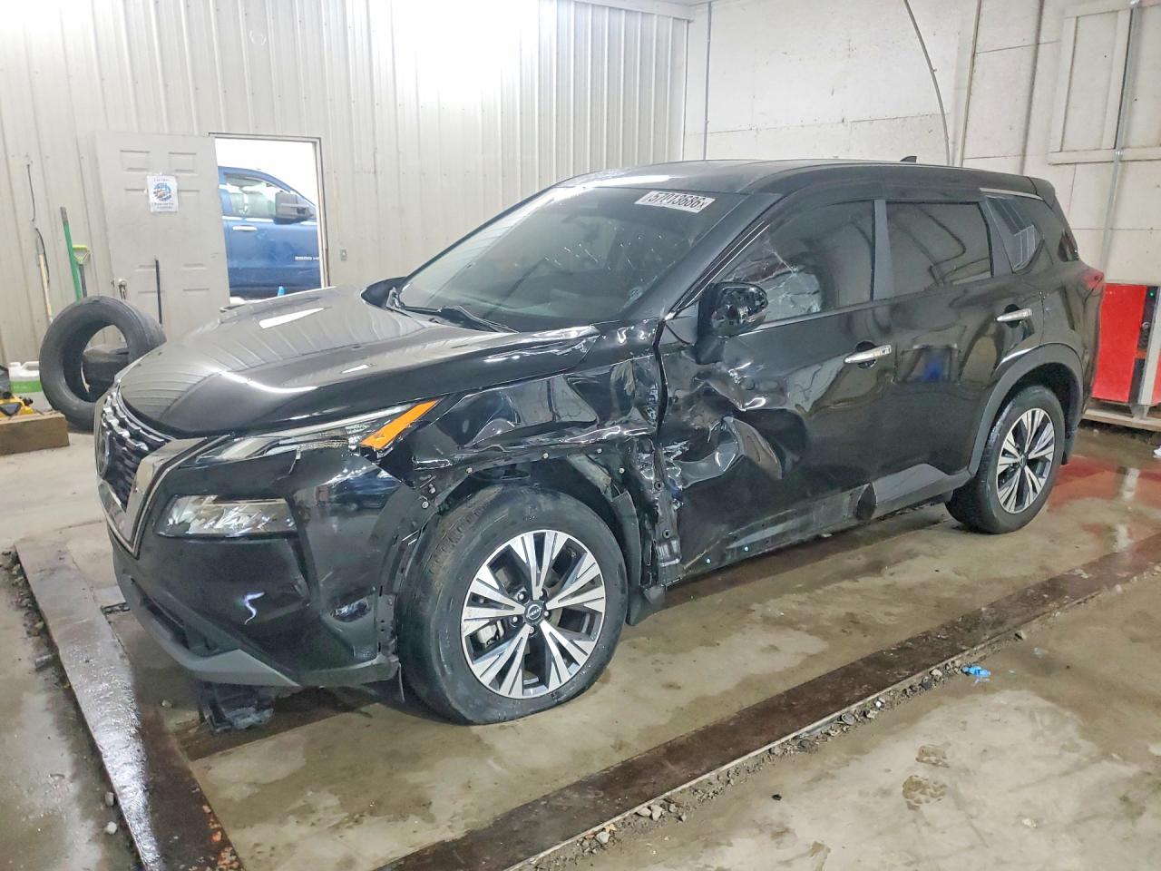 2023 NISSAN ROGUE SV — Front 3/4