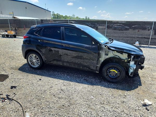 2018 HYUNDAI KONA SEL with Tech Pkg