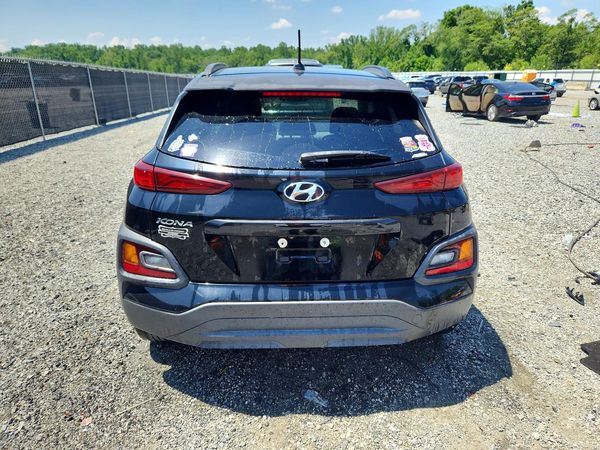 2018 HYUNDAI KONA SEL with Tech Pkg