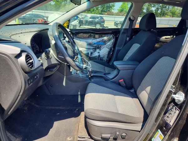 2018 HYUNDAI KONA SEL with Tech Pkg