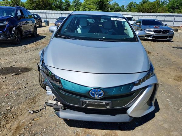 2018 TOYOTA PRIUS Plus/Premium/Advanced