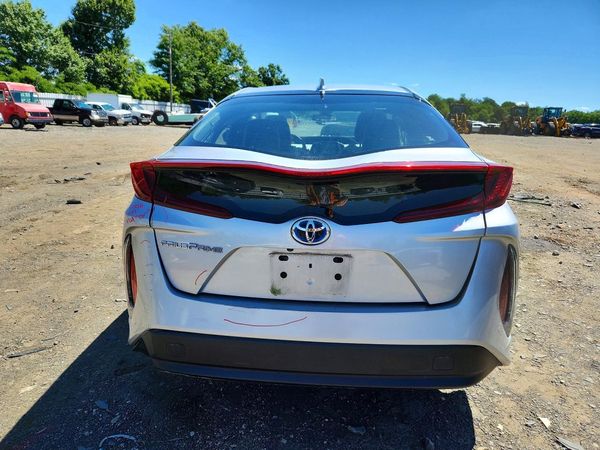2018 TOYOTA PRIUS Plus/Premium/Advanced