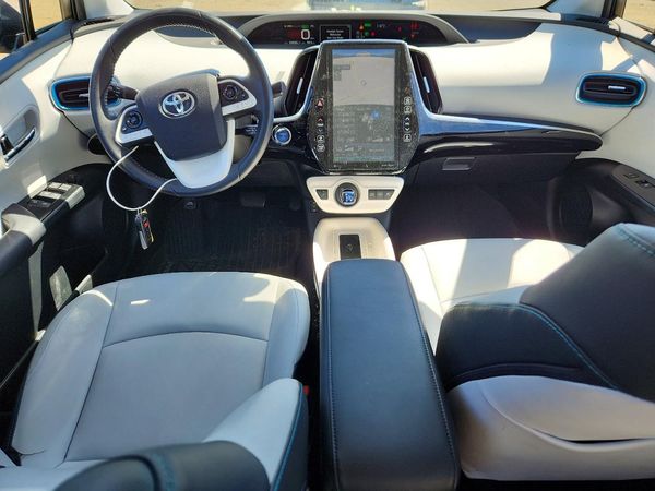 2018 TOYOTA PRIUS Plus/Premium/Advanced