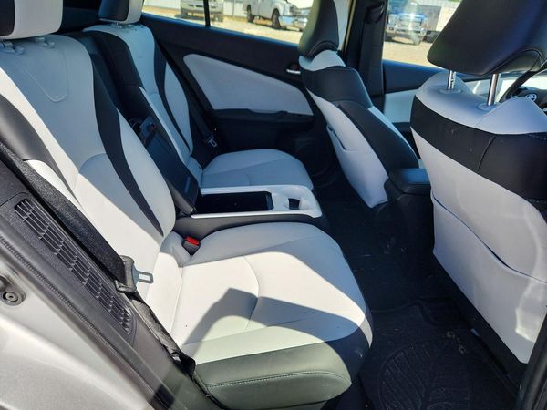 2018 TOYOTA PRIUS Plus/Premium/Advanced