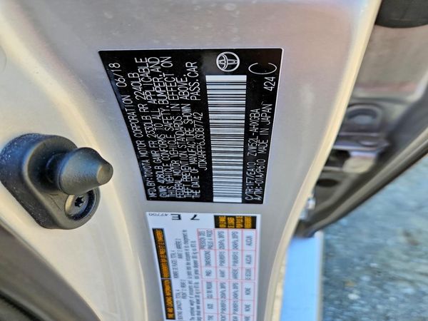 2018 TOYOTA PRIUS Plus/Premium/Advanced