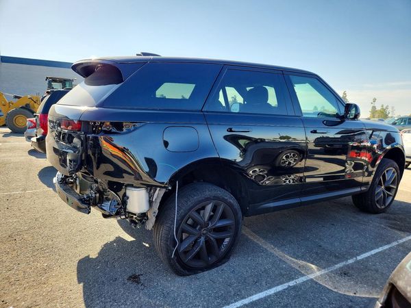 2024 LAND ROVER RANGE ROVER SPORT P360 SE
