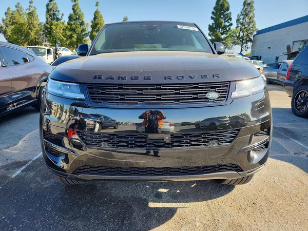 2024 LAND ROVER RANGE ROVER SPORT P360 SE