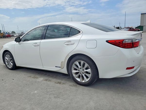 2013 LEXUS ES 300h