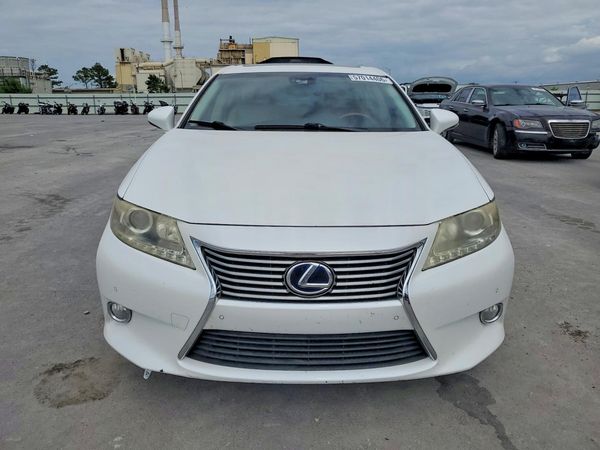 2013 LEXUS ES 300h