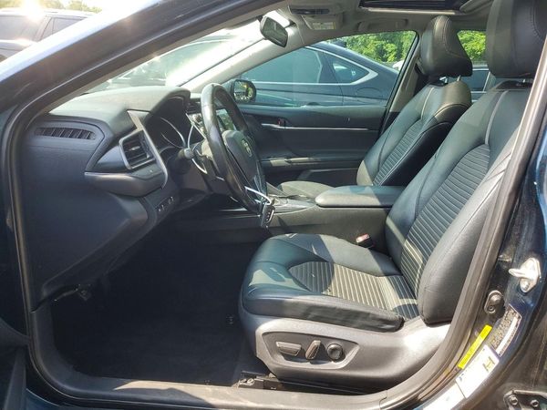 2019 TOYOTA CAMRY