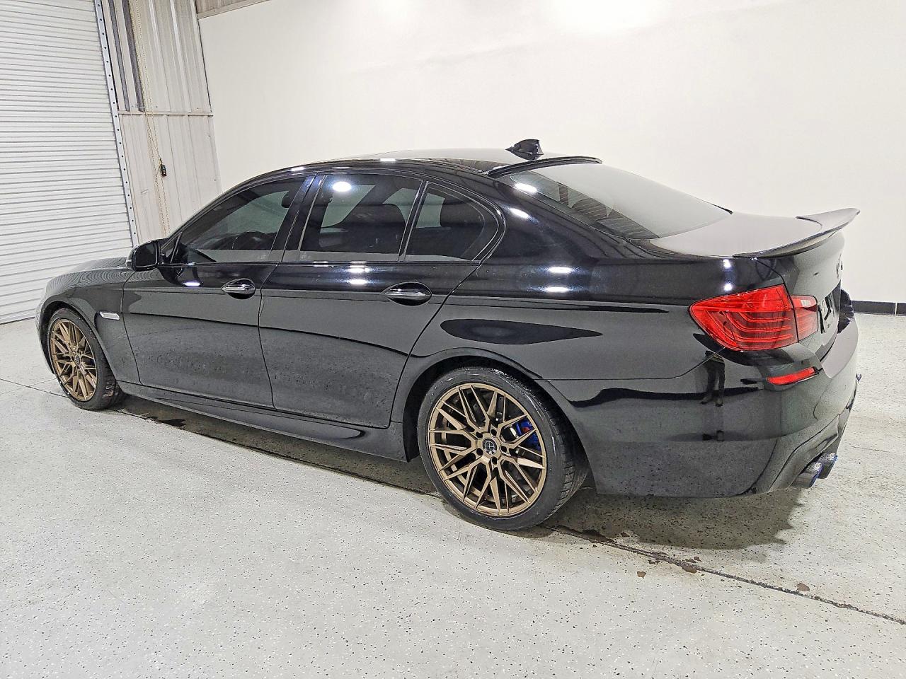 2016 BMW 550