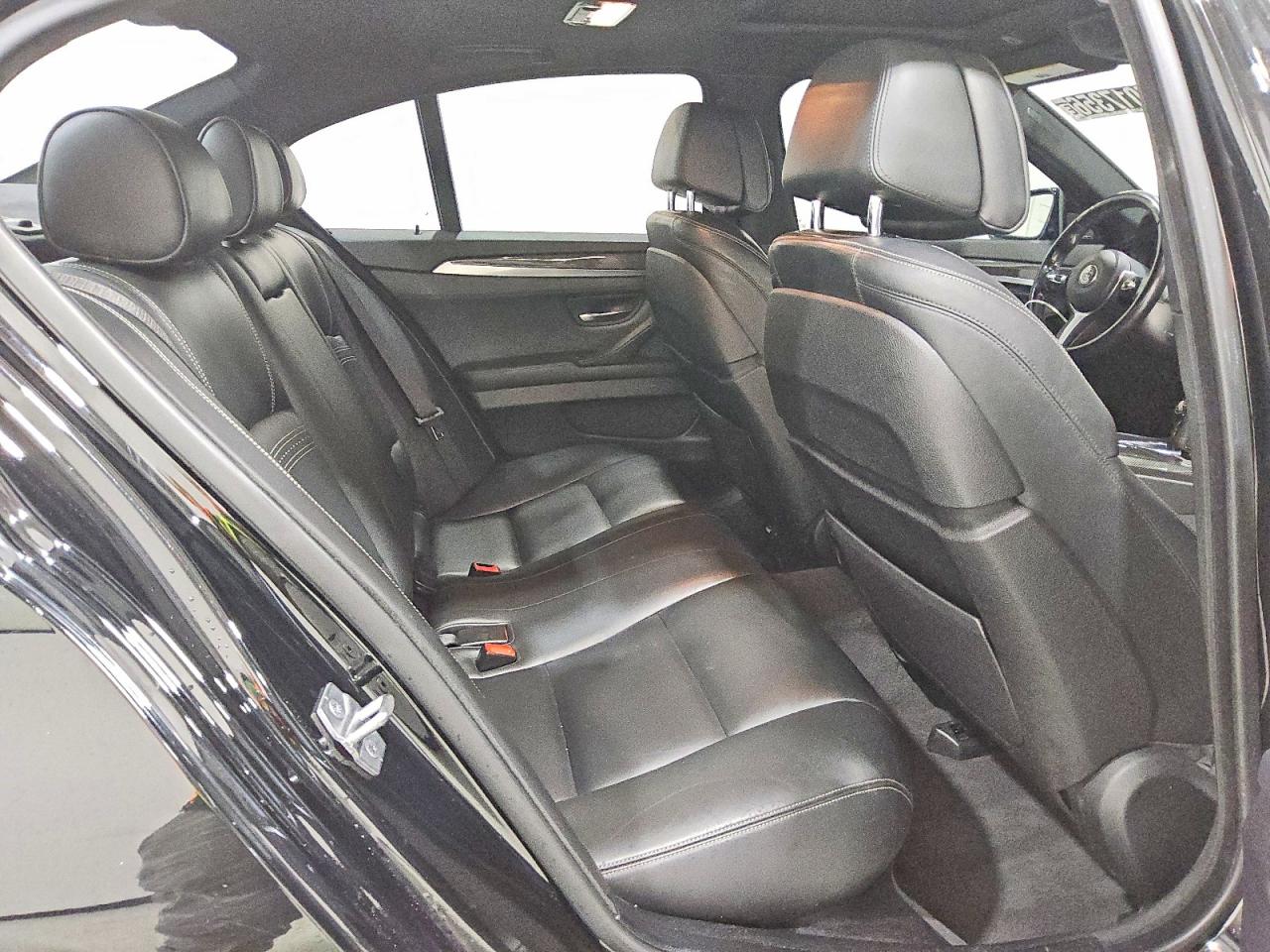 2016 BMW 550