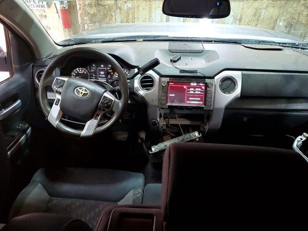 2021 TOYOTA TUNDRA SR5 grade