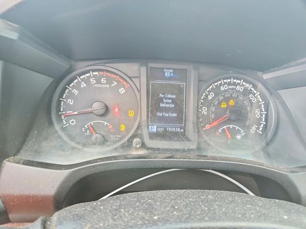2019 TOYOTA TACOMA SR5
