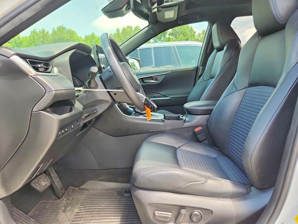 2023 TOYOTA RAV4 XSE