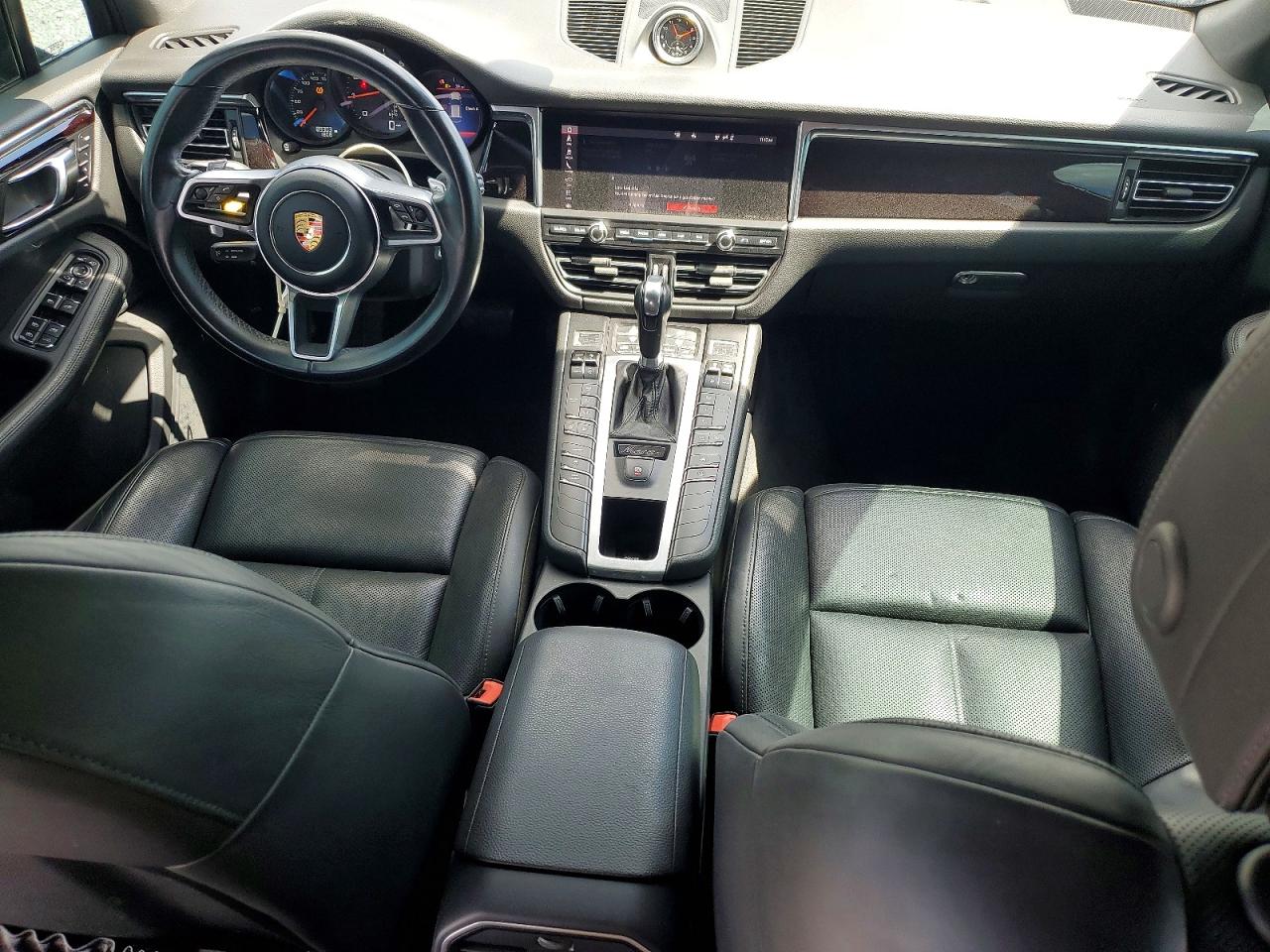 2021 PORSCHE MACAN Base